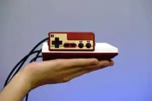وحدة التحكم في كمبيوتر العائلة Nintendo Famicom