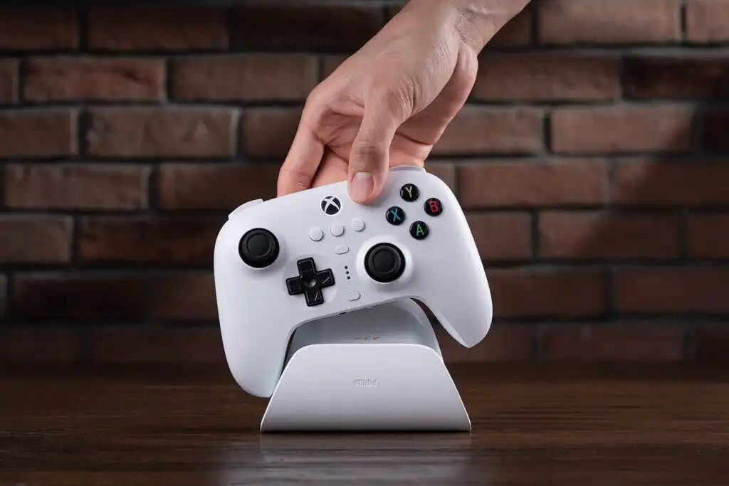 ذراع التحكم 8BitDo Ultimate 3-mode Controller