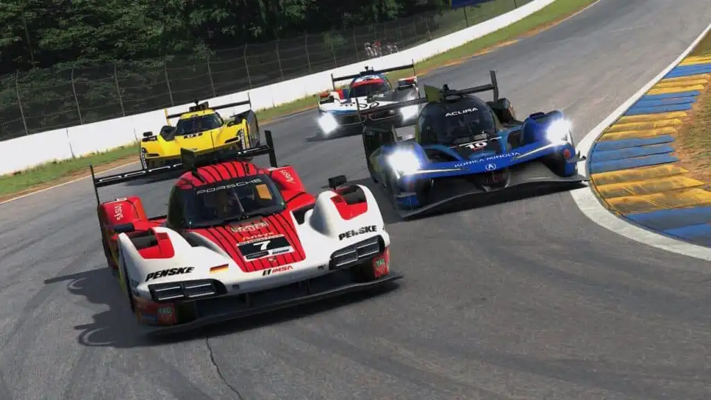 لعبة iRacing