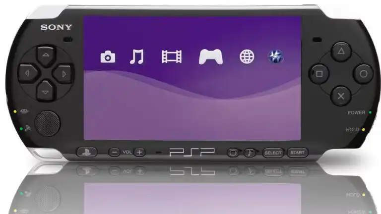 بضائع احتفالية بذكرى 30 عامًا لـ PlayStation تحتفي بجهاز PSP